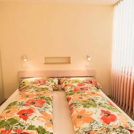 Cristal-5 By Interhome Apartmán *